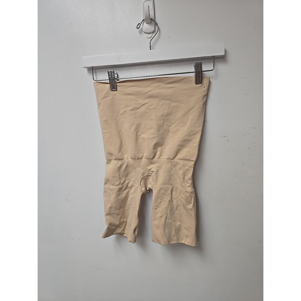 Red Hot by Spanx Padded Shaper Shorts High Waisted Butt Booster Nude Large L/G 7